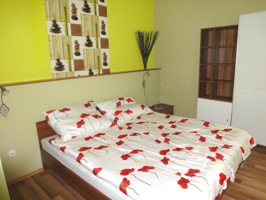 Aqua Apartmanok Peçuy Dış mekan fotoğraf